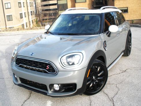 Used 2019 MINI Cooper Countryman S w/ Storage Package image 2