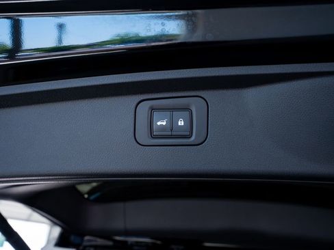 Used 2025 Nissan Armada PRO-4X AWD/4WD image 46