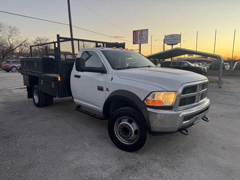 Used 2012 RAM 4500 2WD Regular Cab DRW w/ ST Decor Group image 3