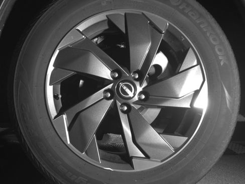 Used 2025 Nissan Rogue SV AWD/4WD image 14