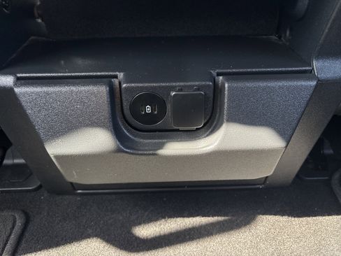 Used 2024 Ford F150 XLT AWD/4WD image 19