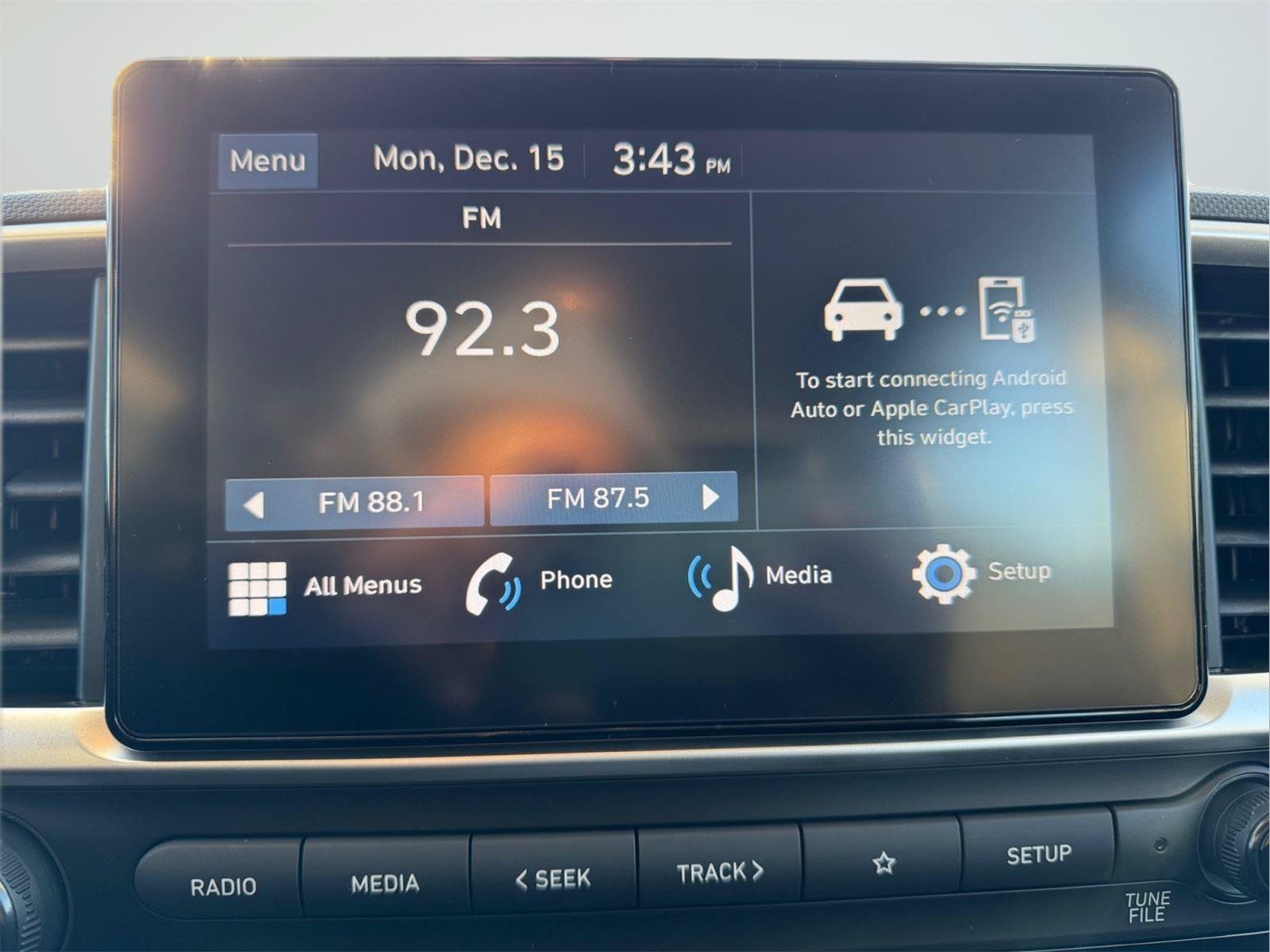 Certified 2026 Hyundai Venue SEL FWD image 17