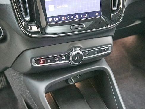 Certified 2023 Volvo XC40 B5 Plus w/ Driver Assist Package image 17