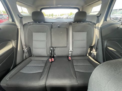 Used 2023 GMC Terrain SLE image 23