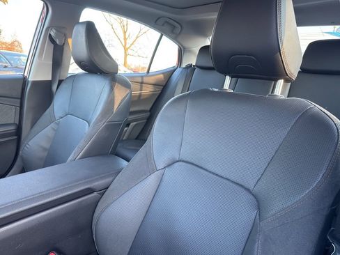 Used 2025 Toyota Camry XLE image 18