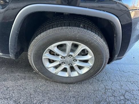 Used 2021 Jeep Grand Cherokee Laredo X AWD/4WD image 11