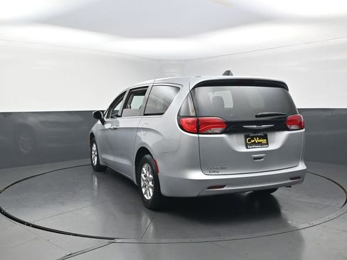 Used 2022 Chrysler Voyager LX FWD image 42