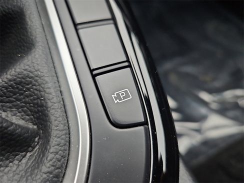 Used 2023 Kia Forte GT-Line w/ GT-Line Technology Package image 17