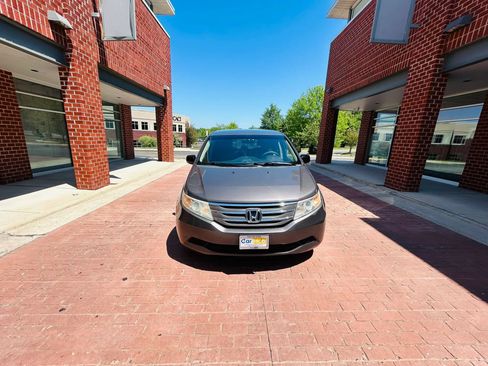 Used 2013 Honda Odyssey EX image 2