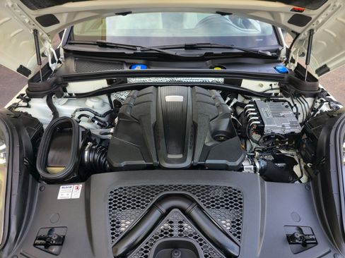 Used 2019 Porsche Macan S AWD/4WD image 37