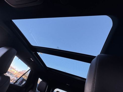 Used 2022 Ford Explorer Platinum w/ Equipment Group 601A image 26