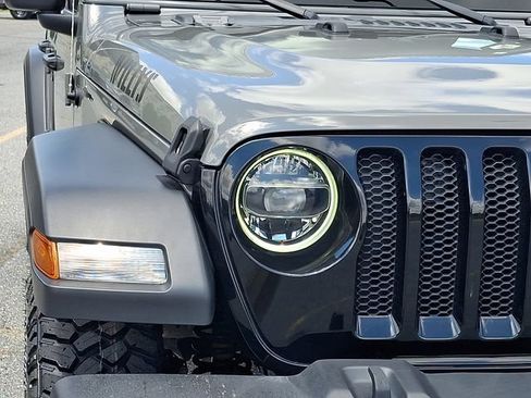 Used 2022 Jeep Wrangler Unlimited Sport AWD/4WD image 9