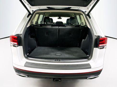 Used 2025 Volkswagen Atlas SE AWD/4WD image 29