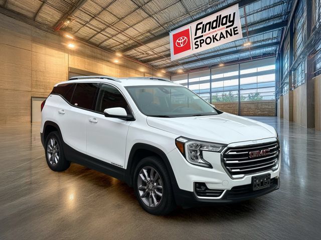 Used 2023 GMC Terrain SLT AWD/4WD image 3