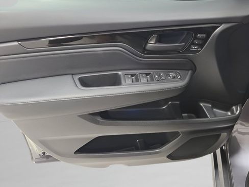 Used 2025 Honda Odyssey Touring image 23