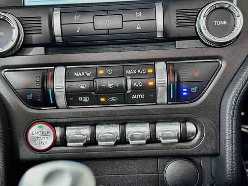 Used 2018 Ford Mustang GT Premium w/ Equipment Group 401A RWD image 19