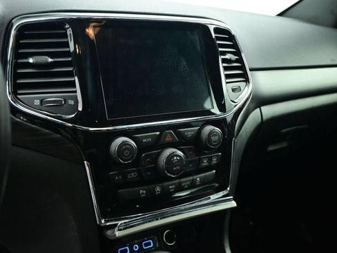 Used 2021 Jeep Grand Cherokee Laredo X AWD/4WD image 51