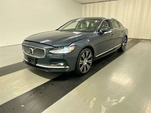 Used 2022 Volvo S90 B6 Inscription w/ Advanced Package image 5