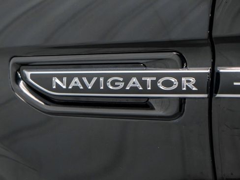 Used 2020 Lincoln Navigator Black Label w/ Cargo Convenience Package AWD/4WD image 56