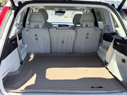 Used 2016 Volvo XC90 T6 Momentum w/ Momentum Plus Package AWD/4WD image 20