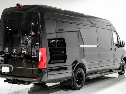 Used 2024 Mercedes-Benz Sprinter 3500 image 4