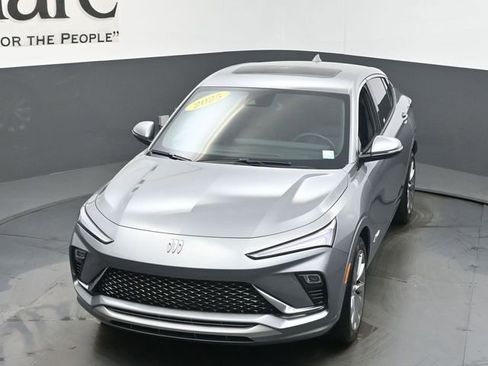 Used 2025 Buick Envista Avenir FWD image 46