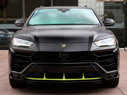 Used 2022 Lamborghini Urus image 5