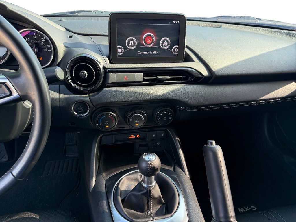 Certified 2022 MAZDA MX-5 Miata Club RWD image 12