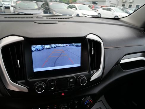 Used 2020 GMC Terrain SLT w/ Preferred Package FWD image 13