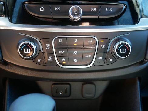 Used 2023 Chevrolet Traverse LT w/ Midnight/Sport Edition AWD/4WD image 23