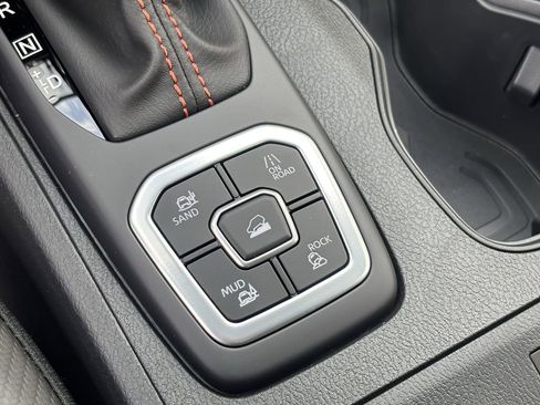 New 2026 Nissan Frontier PRO-4X w/ Pro Premium Package image 18