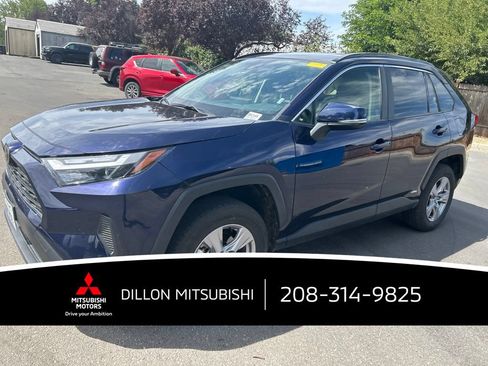 Used 2025 Toyota RAV4 XLE AWD/4WD image 16