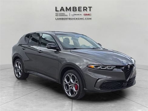 Used 2024 Alfa Romeo Tonale Veloce image 7