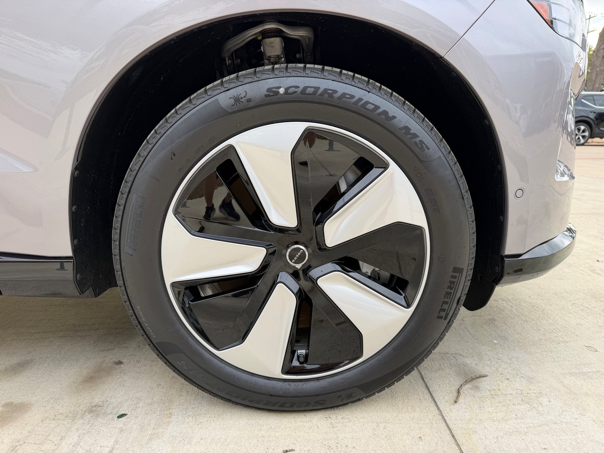 New 2026 Volvo EX90 Plus RWD image 7