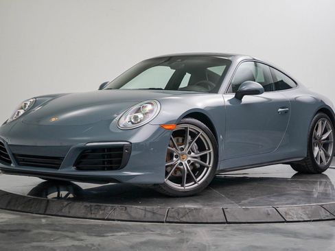 Used 2018 Porsche 911 Carrera 4 image 1