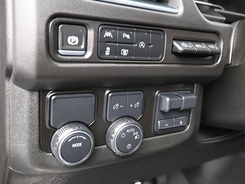 Used 2024 Chevrolet Tahoe Premier image 14