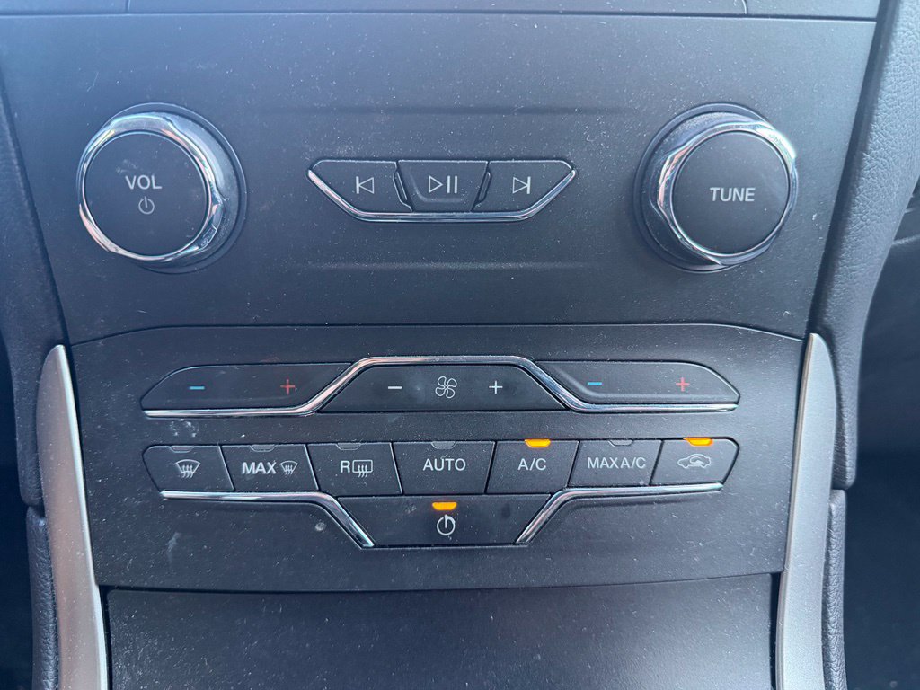 Used 2019 Ford Edge SEL FWD image 23