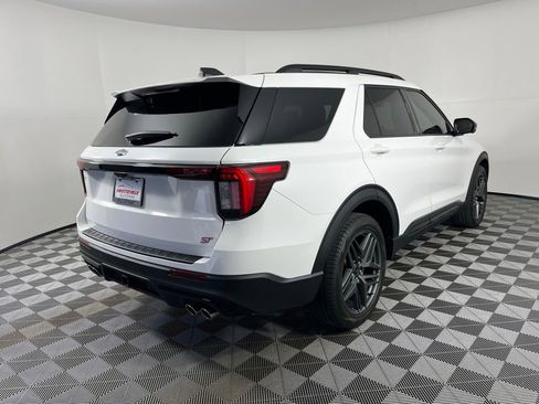 Used 2025 Ford Explorer ST AWD/4WD image 15