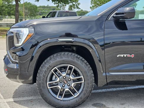 New 2026 GMC Terrain AT4 w/ Technology Package II AWD/4WD image 6