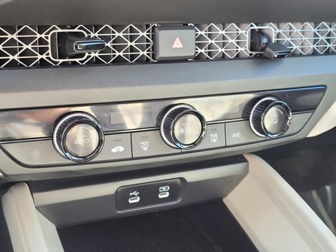 Certified 2025 Honda Accord LX image 25