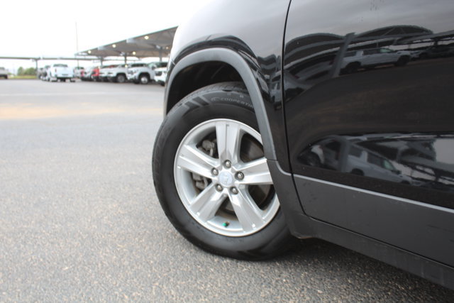Used 2019 Chevrolet Trax LT FWD image 11