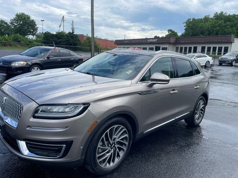 Used 2019 Lincoln Nautilus Reserve FWD image 2