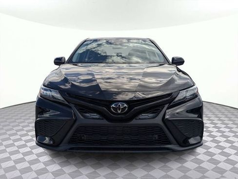 Used 2024 Toyota Camry SE FWD image 9