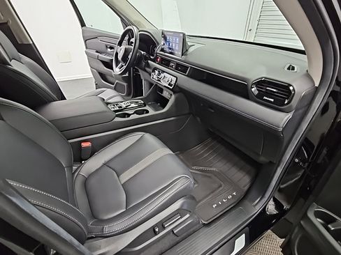 Used 2025 Honda Pilot EX-L image 39