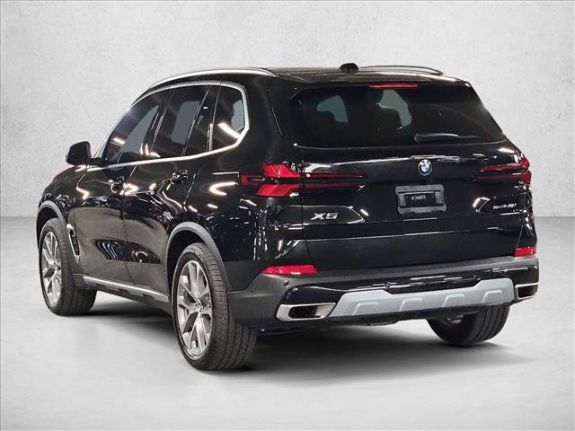 Certified 2026 BMW X5 sDrive40i w/ Parking Assistance Package RWD image 8