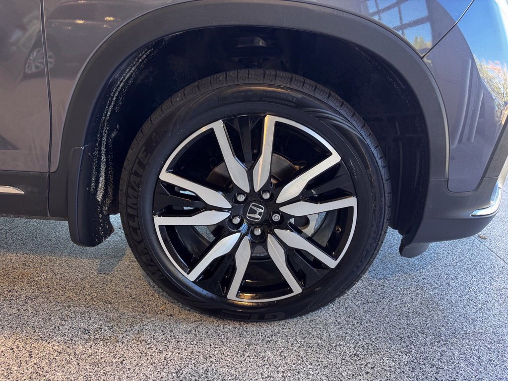 Used 2022 Honda Pilot Touring image 9