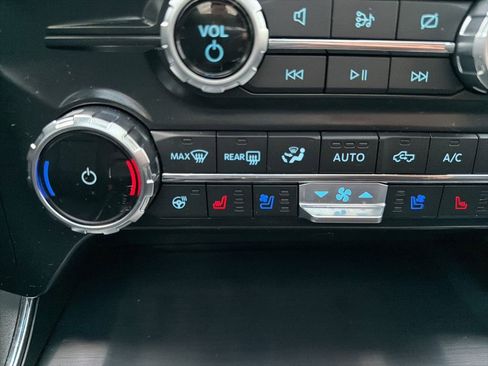 Certified 2022 Ford F150 Lariat w/ Equipment Group 502A High image 33