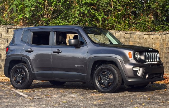 Used 2020 Jeep Renegade Sport FWD image 2