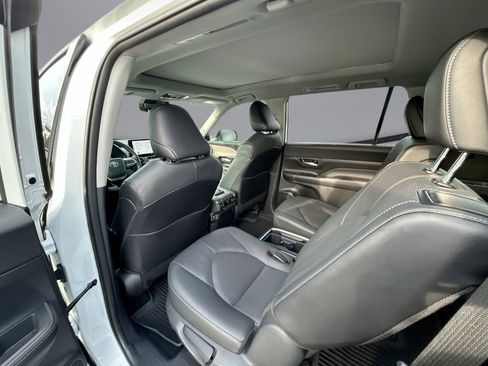 Used 2024 Toyota Grand Highlander AWD image 35