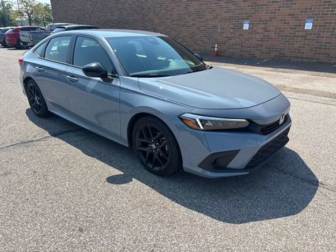Used 2024 Honda Civic Sport image 2